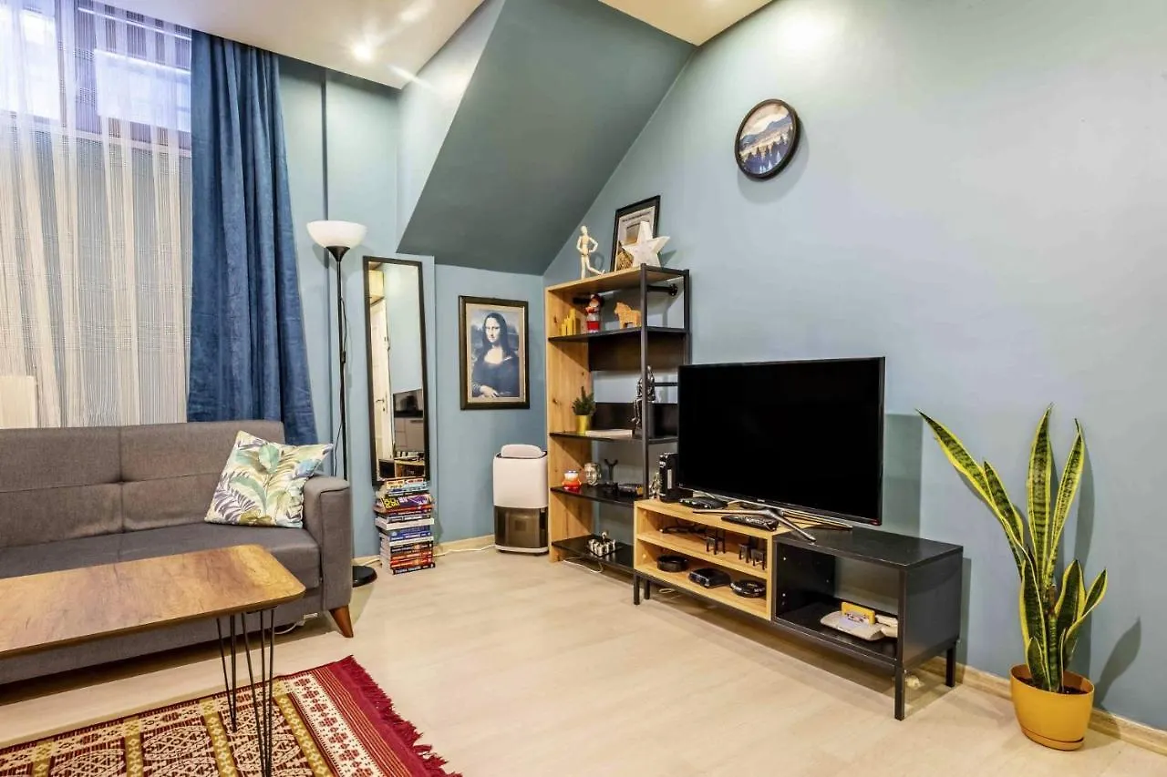 Апартаменты Colorful And Central Flat In Bakirkoy Next To Malls Стамбул