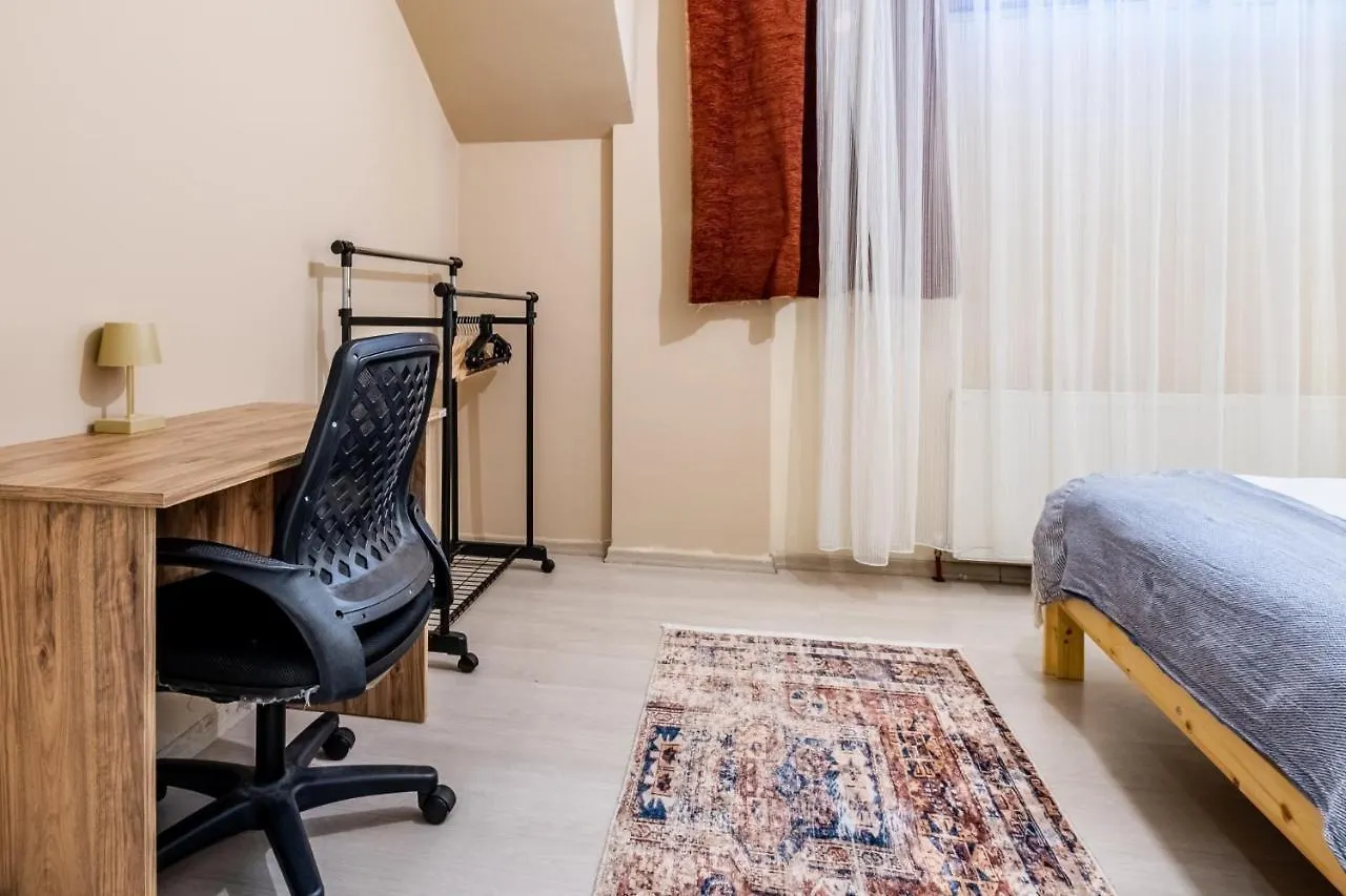 Colorful And Central Flat In Bakirkoy Next To Malls Стамбул Апартаменты