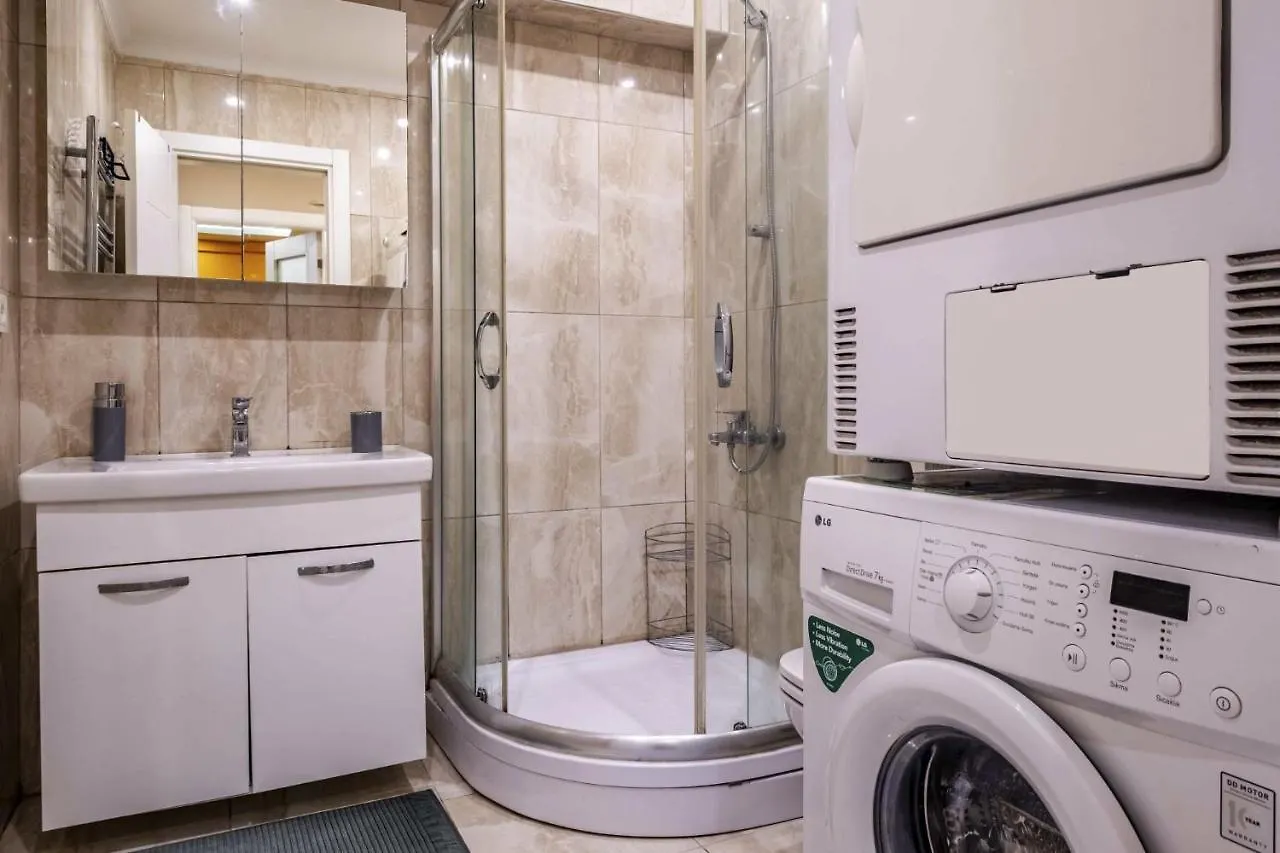 Apartment Colorful And Central Flat In Bakirkoy Next To Malls Istanbul