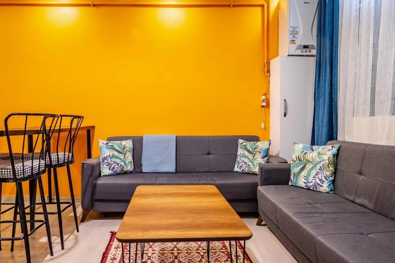 Colorful And Central Flat In Bakirkoy Next To Malls Istanbul